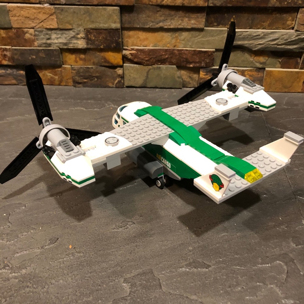 LEGO City ~ Cargo Heliplane ~ 60021 - Picture 2 of 11